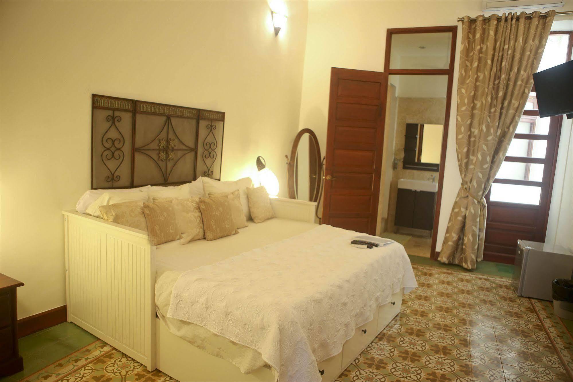 Hotel Boutique Casa Sanchez (Adults Only) ซานโตโดมิงโก ภายนอก รูปภาพ